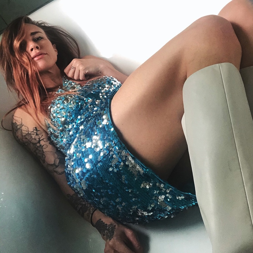 80’s bombshell mini